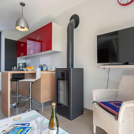 Ty Angele - Plc239 By Interhome Plouescat